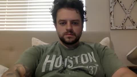 Snapshot of beginnersluck111 chatting on 09/11/25, 05:24 Beginners Luck online show from 09/11/25, 05:24