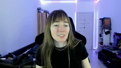 Snapshot of bekkareyes chatting on 01/16/26, 04:44 bekka online show from 01/16/26, 04:44