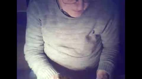 bekklove1 online show from 11/25/25, 11:21