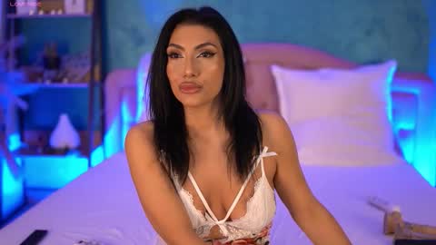 BellaJonnes online show from 03/17/26, 08:45