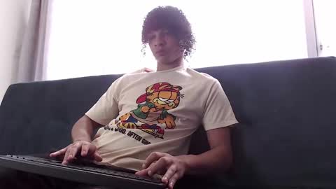 independent model online show from 01/29/25, 07:11