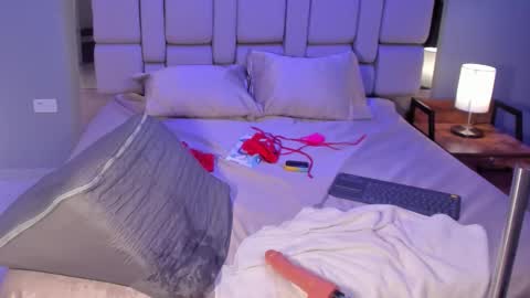 Bella online show from 03/12/26, 04:18