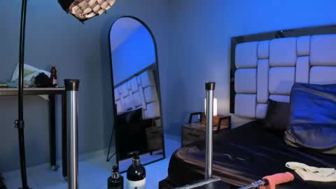 Bella online show from 05/14/26, 04:19