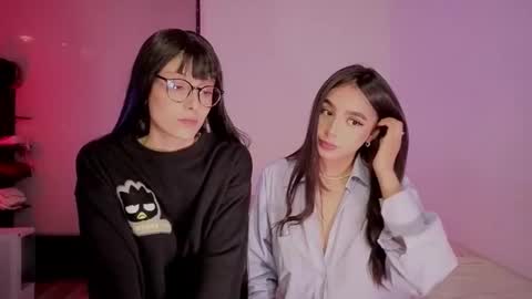 Snapshot of belaxmeganofficial chatting on 12/17/25, 04:29 belaxmeganofficial online show from 12/17/25, 04:29