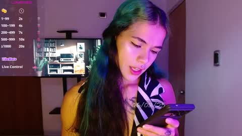   online show from 03/06/25, 12:09