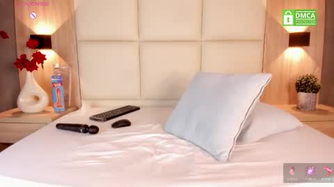 Bella cam online show from 02/11/26, 07:41