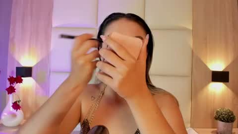 Bella cam online show from 07/03/26, 07:09
