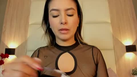 Bella cam online show from 07/12/26, 12:18
