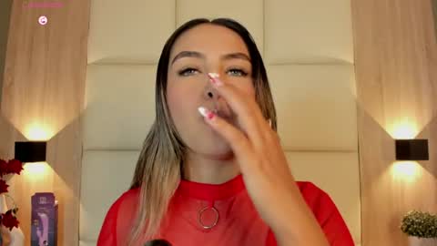 Bella cam online show from 07/15/26, 07:08