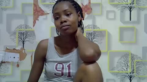 Snapshot of bella307697 chatting on 09/11/25, 10:32 Bella online show from 09/11/25, 10:32