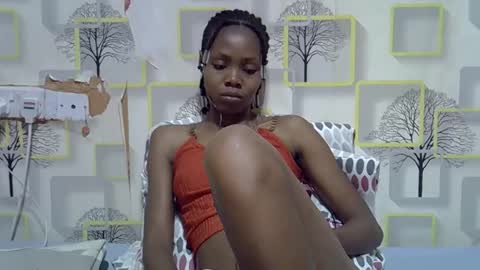 Snapshot of bella307697 chatting on 10/24/25, 12:34 Bella online show from 10/24/25, 12:34