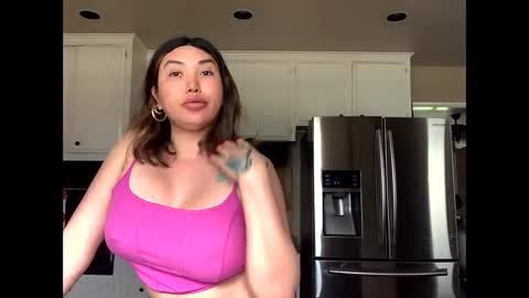 Snapshot of bella69donna chatting on 02/24/26, 10:30 bella69donna online show from 02/24/26, 10:30