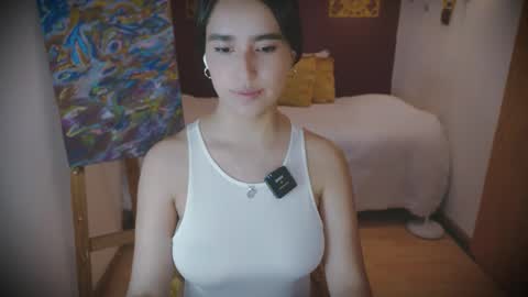 Snapshot of bella_669 chatting on 12/15/25, 01:21 Bella 669 online show from 12/15/25, 01:21