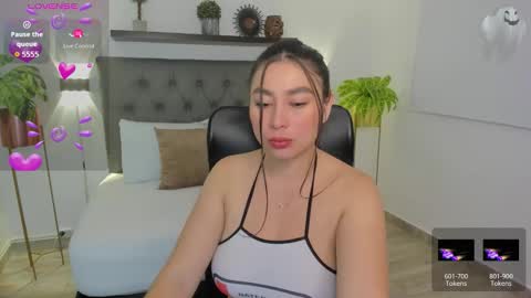 Snapshot of bella_99x chatting on 02/27/26, 12:05 Bel 3 online show from 02/27/26, 12:05