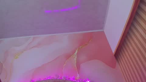 Melanie  online show from 12/02/25, 10:31