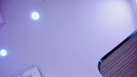 isabella online show from 12/02/24, 11:29