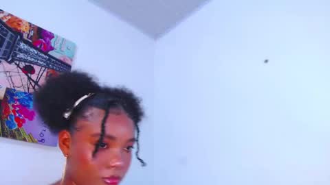 Snapshot of bella_adara1 chatting on 12/05/24, 04:31 CAMILA online show from 12/05/24, 04:31