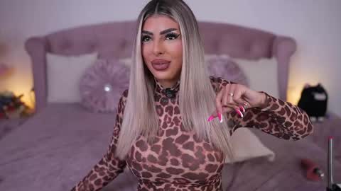 Emma  Bella online show from 04/17/26, 09:40