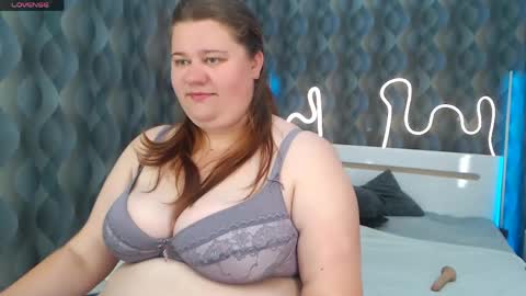 bella_blvack online show from 06/03/26, 05:43
