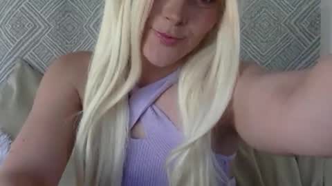 bella_bubble online show from 10/03/25, 07:11