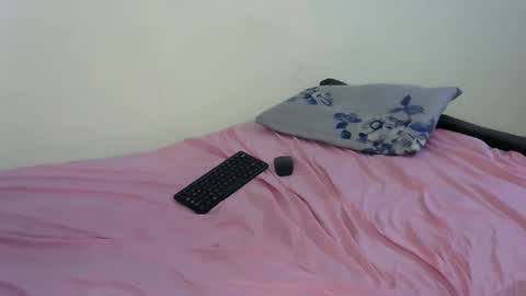 bella_c8 online show from 02/04/26, 03:01