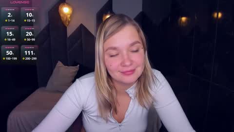 Bella online show from 12/24/24, 12:11