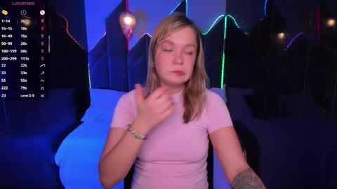 Bella online show from 10/17/25, 05:32