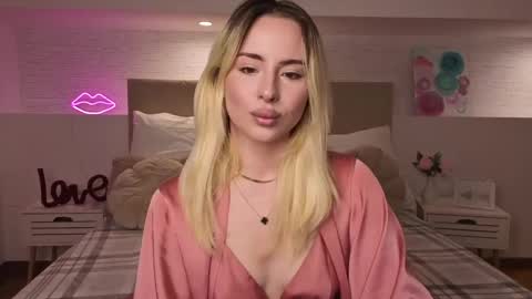 Bella online show from 05/01/26, 07:18