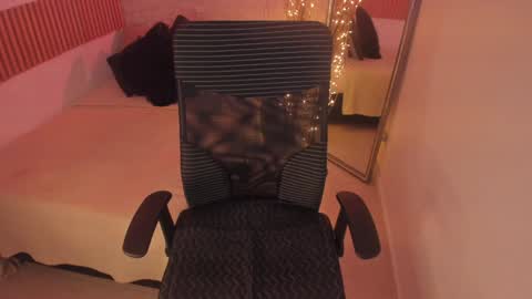 Dessi  online show from 01/25/25, 12:47