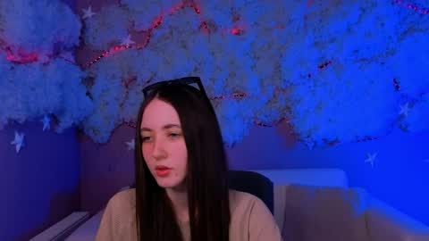 Bella online show from 04/01/26, 01:01