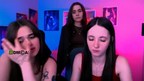Bella online show from 05/11/26, 04:04