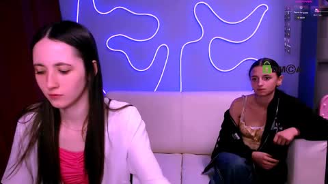 Bella online show from 06/04/26, 07:31