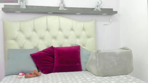 bella_ebony19 online show from 05/19/26, 11:16