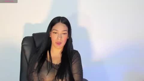 Laura online show from 07/26/26, 12:08
