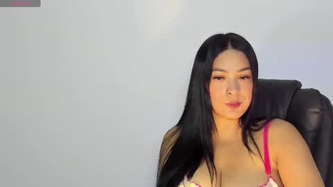 Laura online show from 07/28/26, 05:58
