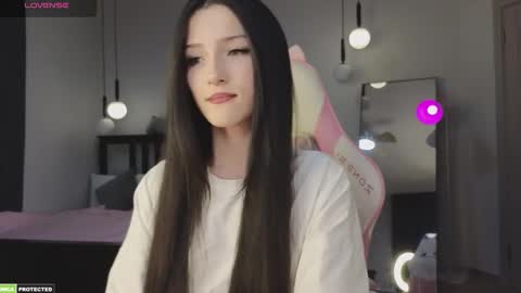 Bella next stream December 2 at 9pm gmt online show from 09/09/25, 03:28