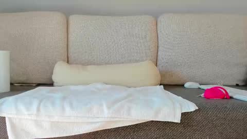 Anna  online show from 02/09/25, 01:03