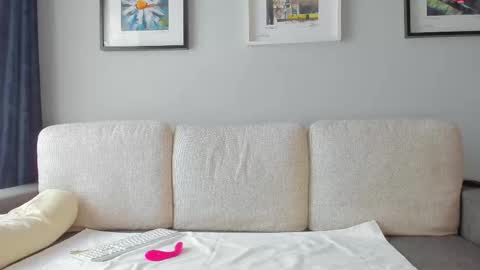 Anna  online show from 02/16/25, 10:21