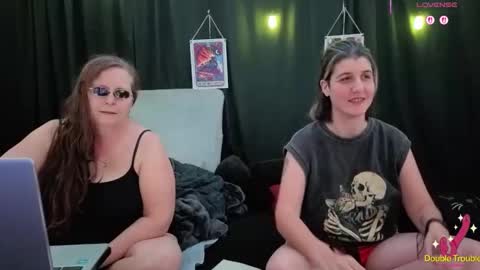 Bella James online show from 12/02/25, 07:09