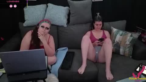 Bella James online show from 12/17/25, 05:08