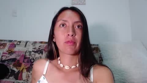 Snapshot of bella_marlowe chatting on 09/09/25, 05:23 Bella Marlowe online show from 09/09/25, 05:23