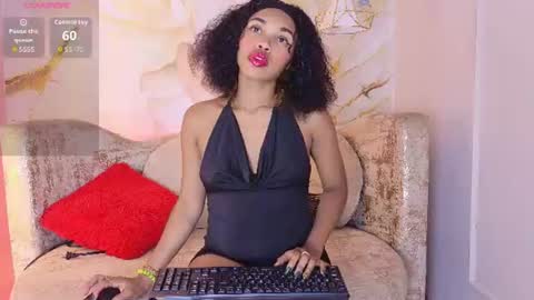 Snapshot of bella_moonlight_cr chatting on 06/20/26, 03:53 BELLA online show from 06/20/26, 03:53