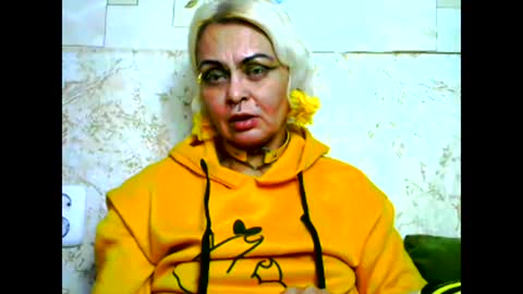 Bella Nathalie online show from 11/17/25, 08:47