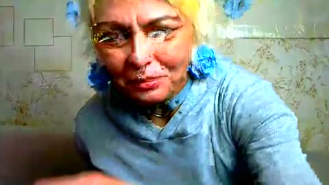 Bella Nathalie online show from 11/30/25, 12:47