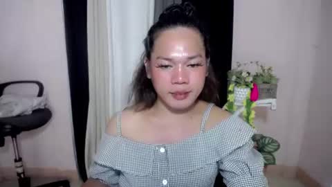 bella_ngo online show from 06/20/26, 02:47