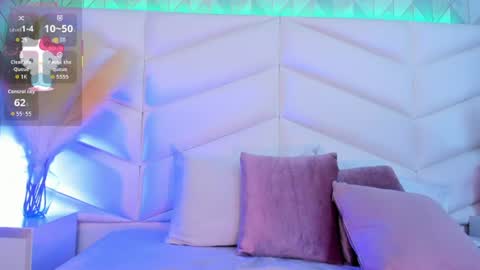 bella_peach_ online show from 07/01/26, 03:41
