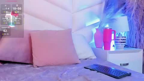 bella_peach_ online show from 07/09/26, 08:29