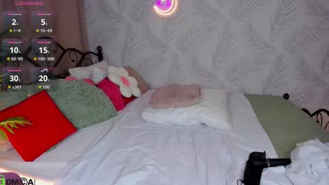 Linda Bella online show from 03/05/26, 01:56