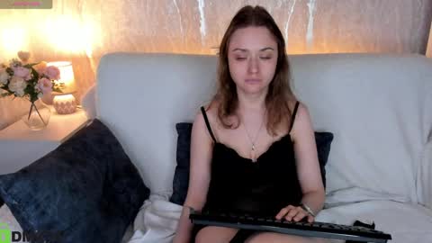 Linda Bella online show from 04/09/26, 06:19