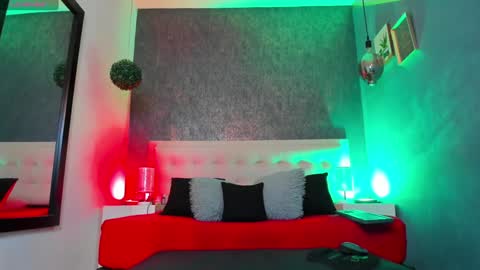     online show from 01/09/25, 01:29